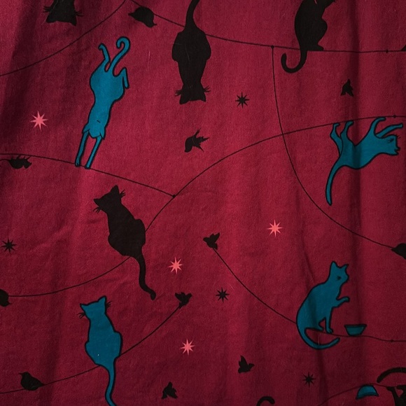 Voodoo vixen! Extra large, cat print. With pockets. - Picture 3 of 4
